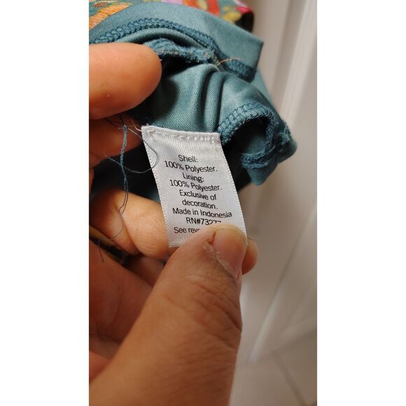 LC Lauren Conrad Large Floral Long Sleeve Pleated Pullover - Picture 3 of 6